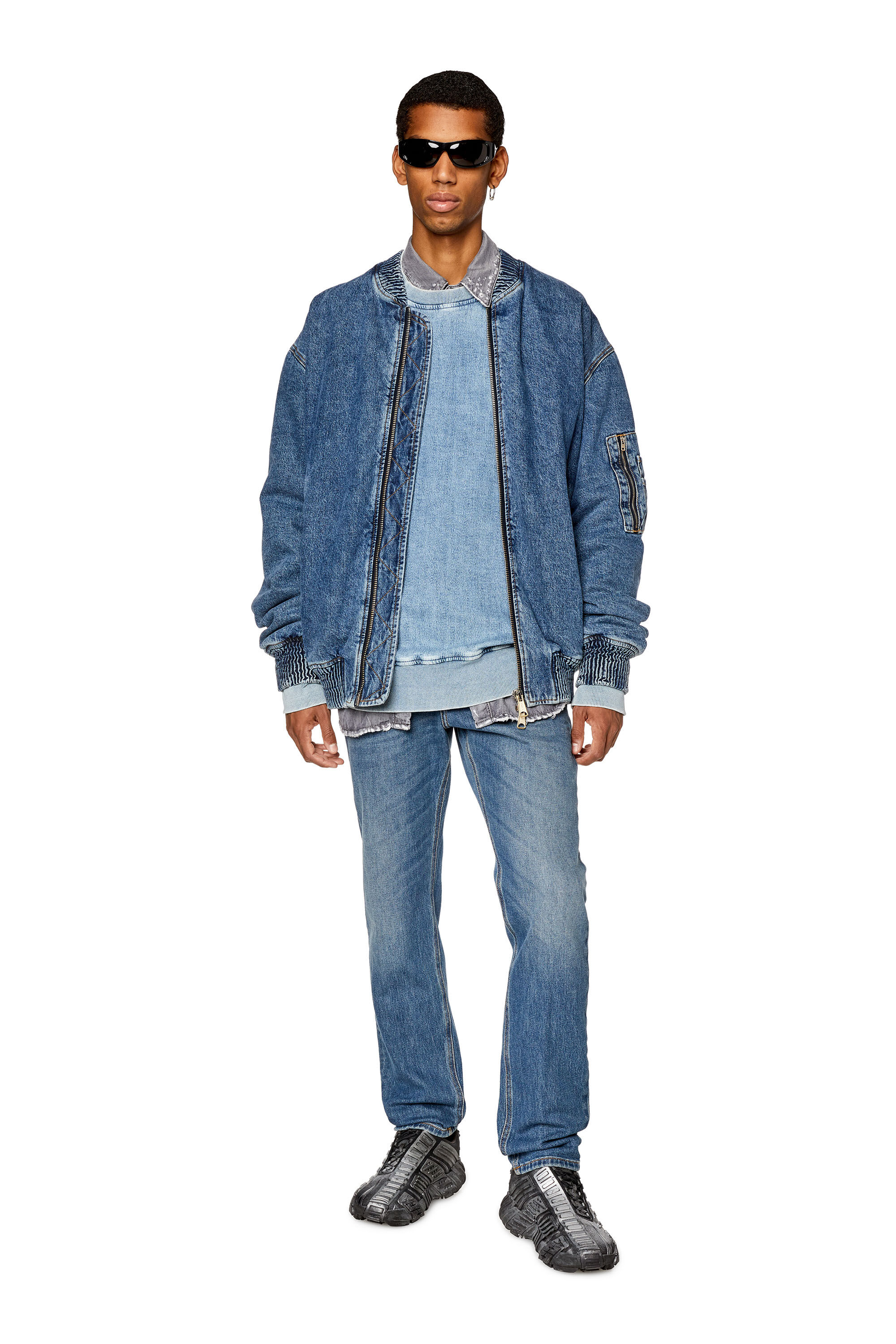 Diesel - Tapered Jeans 1986 Larkee-Beex 09F88, Tapered Jeans - 1986 Larkee-Beex Homme in Bleu - 1