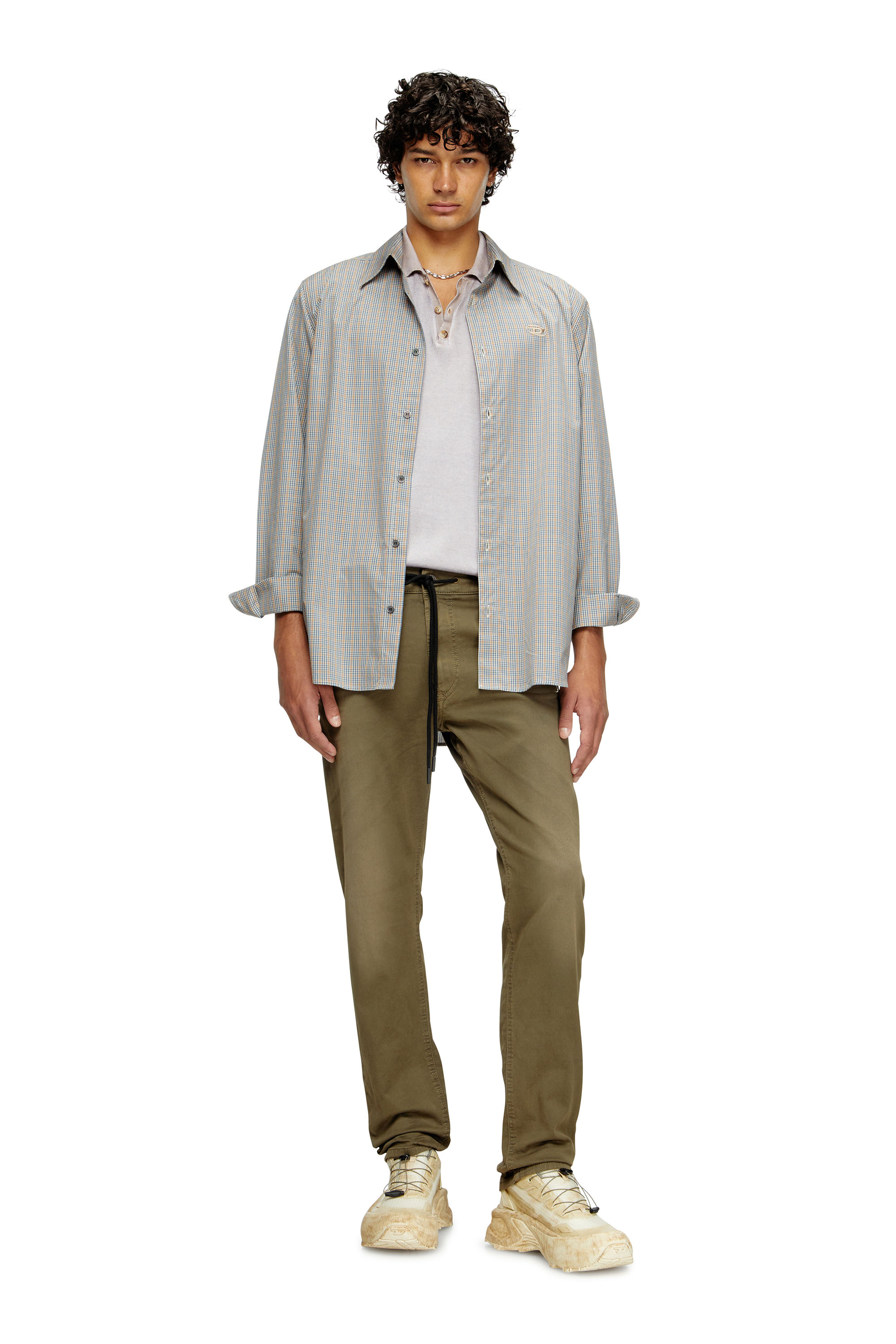 Diesel - Regular 2030 D-Krooley Joggjeans® 0670M Homme, Vert - Image 2
