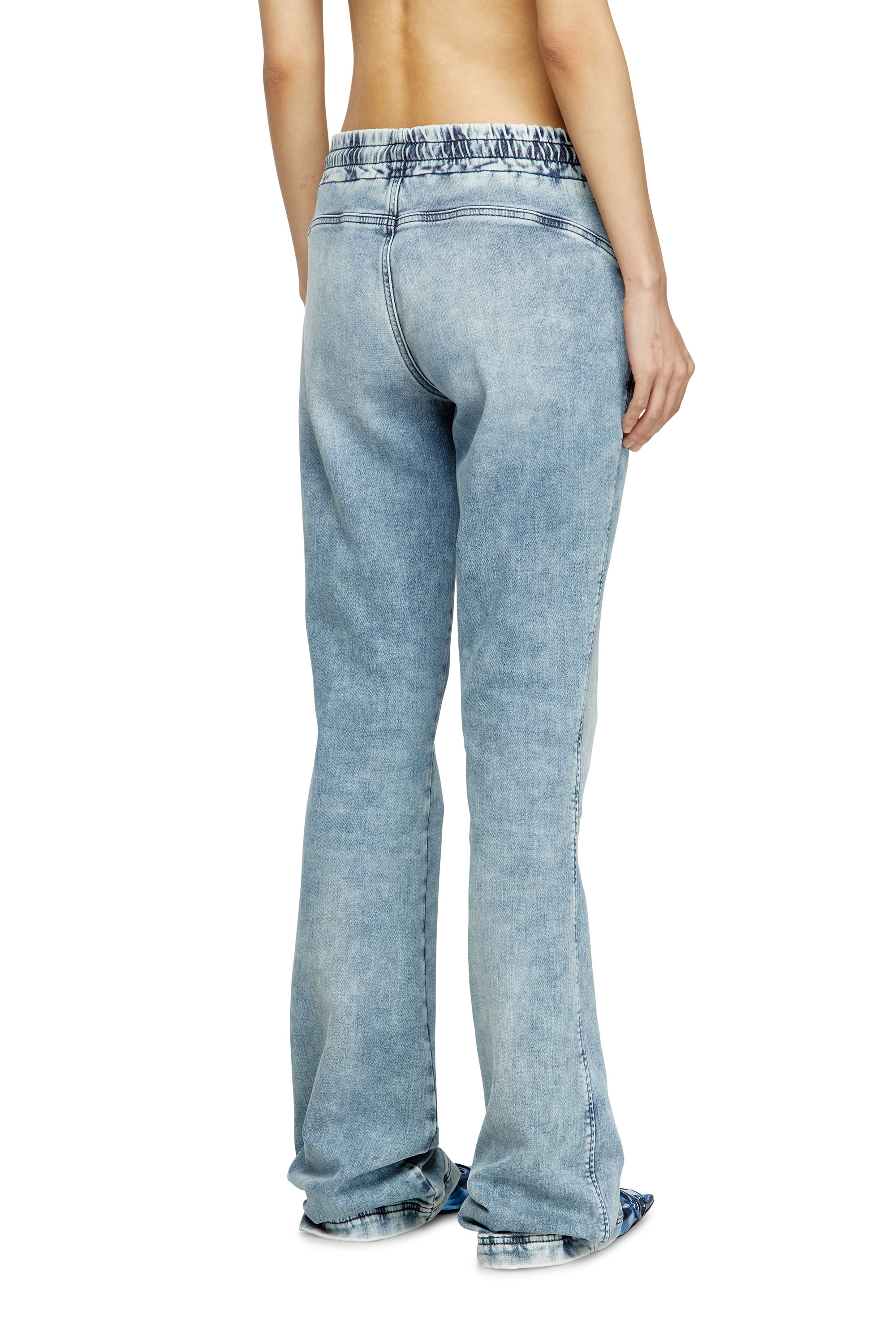 Diesel - Bootcut 2069 D-Ebbey Joggjeans® 09M32 Femme, Bleu Clair - Image 4