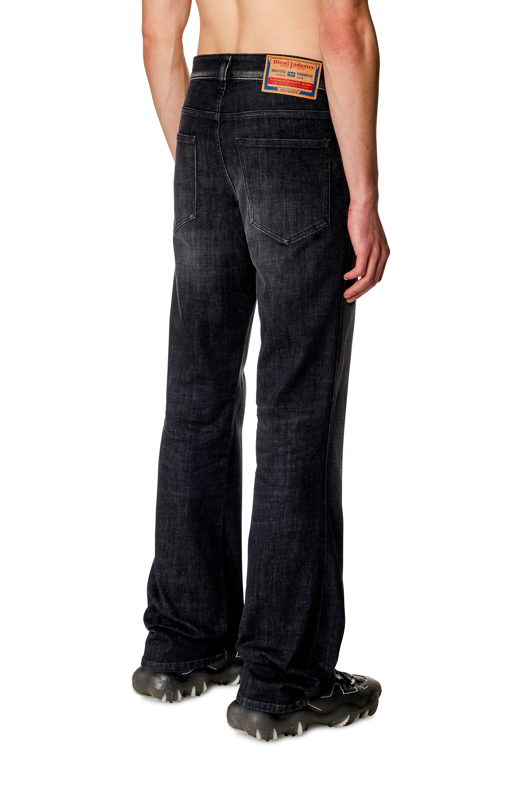 Diesel - Bootcut Jeans 1998 D-Buck 09H34 Homme, Noir/Gris foncé - Image 4